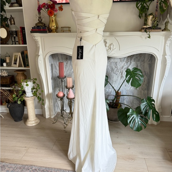 La Femme Strapless Evening Dress in White 27035 - Picture 8 of 13